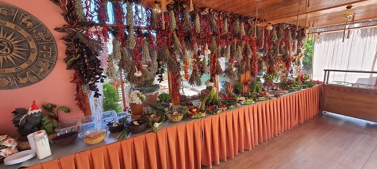 Grand Yayla Hotel Çeşme 2*,